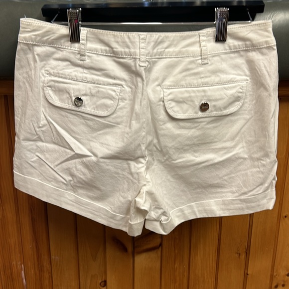 GUESS White Jean Shorts - Size 28 - Picture 4 of 4